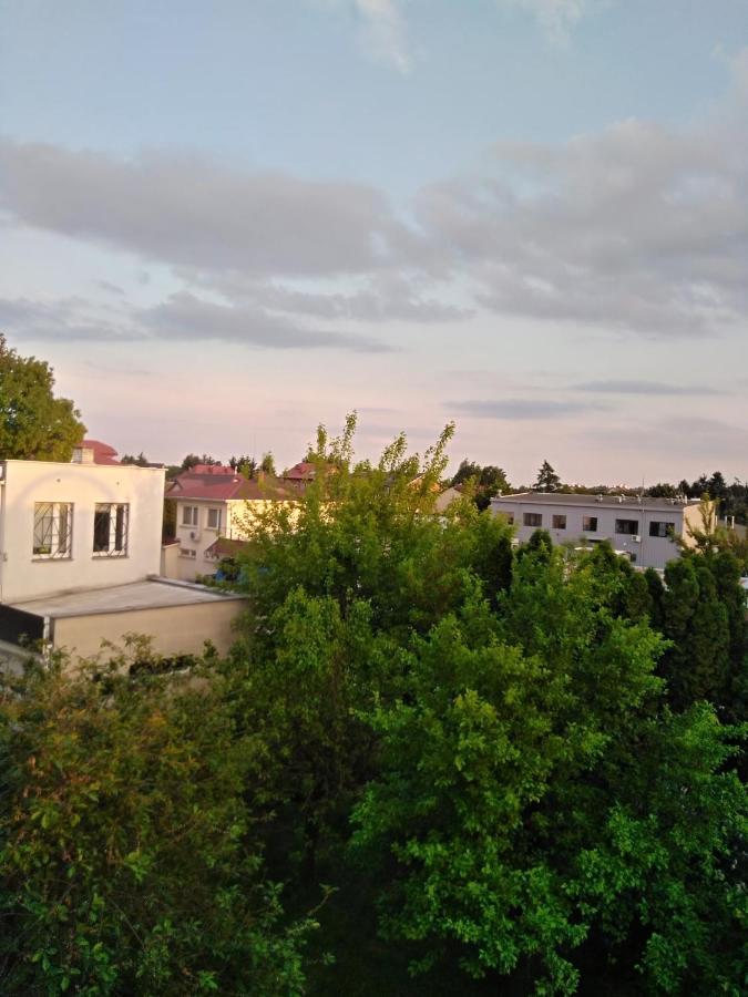 Bed and Breakfast La Madriguera à Raszyn Extérieur photo