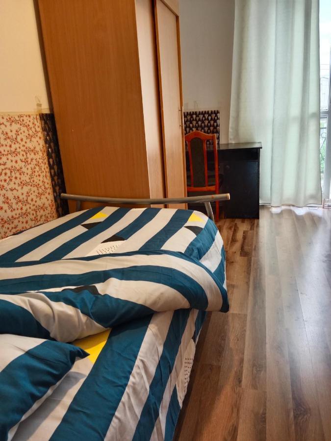 Bed and Breakfast La Madriguera à Raszyn Extérieur photo