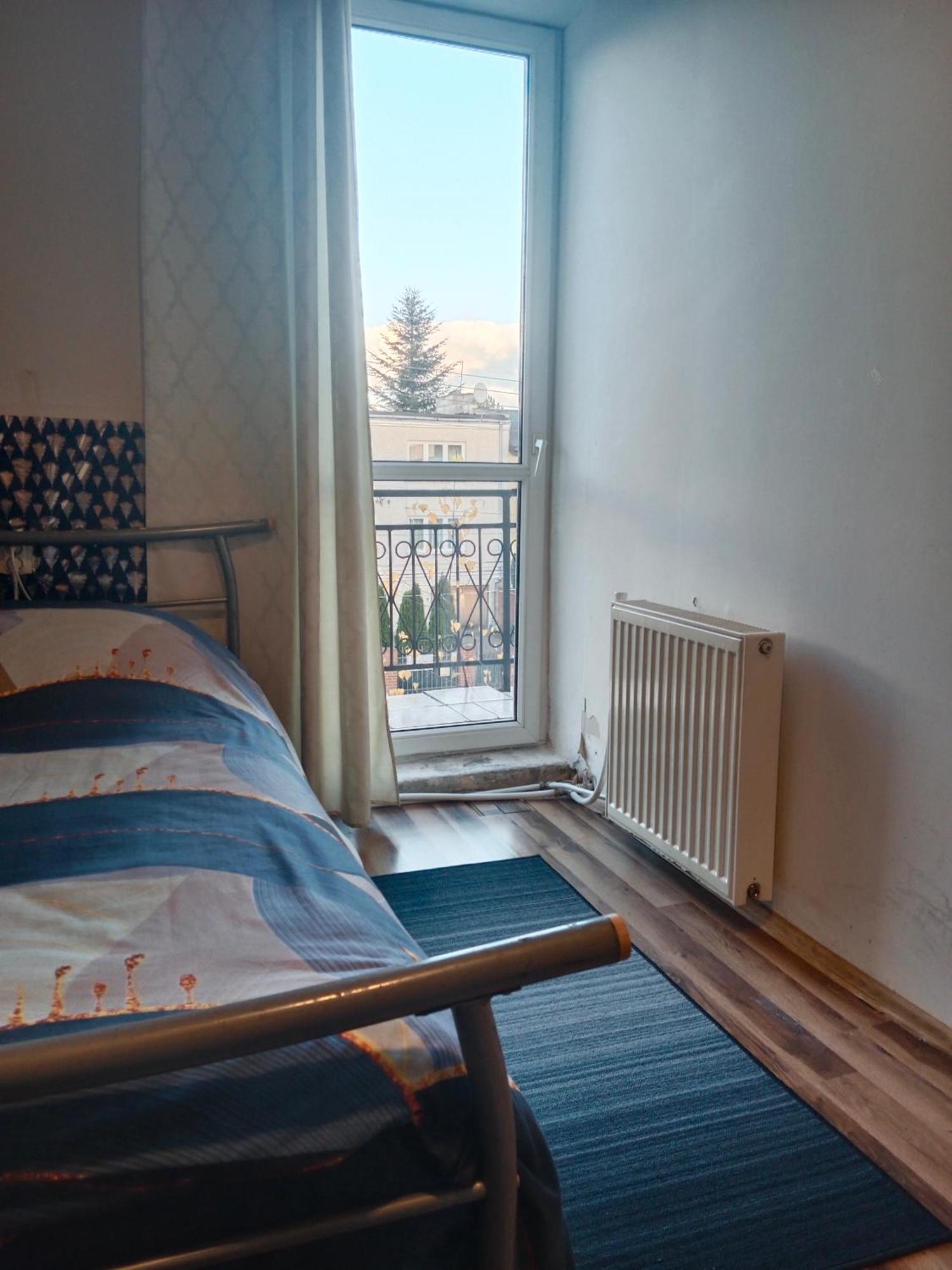 Bed and Breakfast La Madriguera à Raszyn Extérieur photo